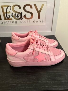 Vintage Havana sneakers like new  Pink Star Women's Casual Sneakers distressed
